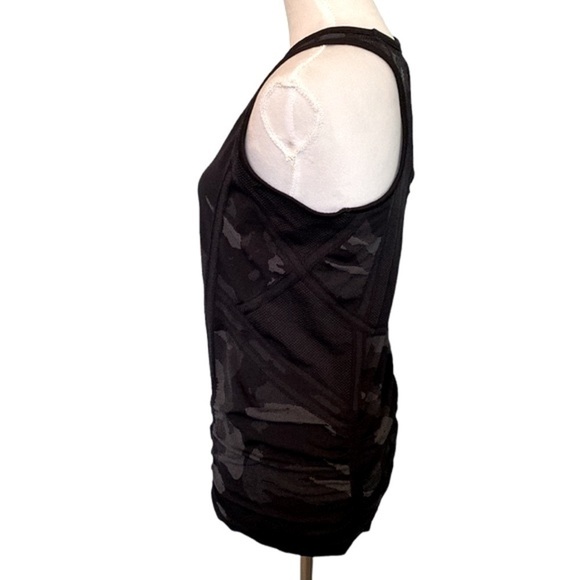 Athleta Fastest Track Racerback Tank Top Black Camo - Picture 2 of 11